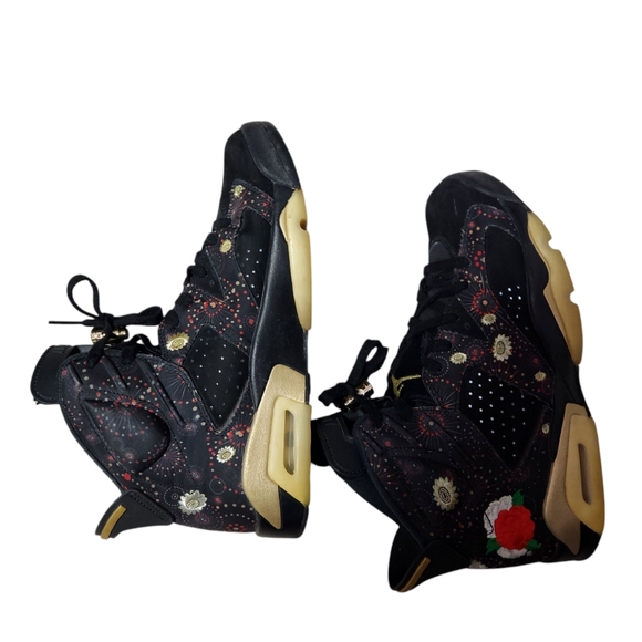 Jordan 6 Retro Chinese New Year High-Top Sneakers with Perforated Panels - Picture 5 of 11